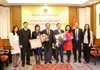 Trao kỷ niệm chương cho Đại sứ Việt Nam tại Anh và Slovakia