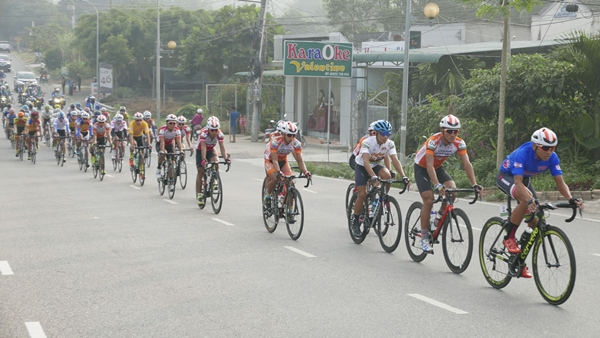 Cuộc đua xe đạp Nam Kỳ Khởi Nghĩa tiếp tục chinh phục đường đua 3 nước...