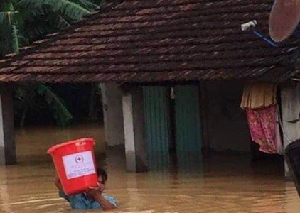 Hỗ trợ khẩn cấp người dân miền Trung bị ảnh hưởng bởi mưa lũ