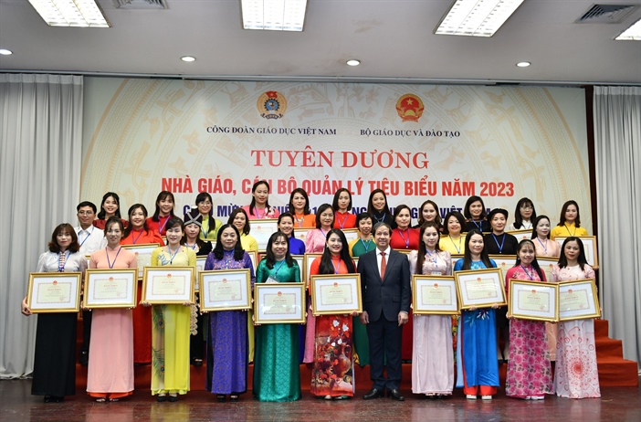 Kỷ niệm ngày Nhà giáo Việt Nam 20.11: Thành công của học trò là “đặc...
