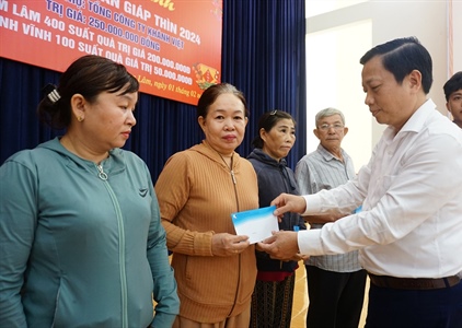 Khatoco Khánh Hòa trao tặng 1.500 suất quà Tết